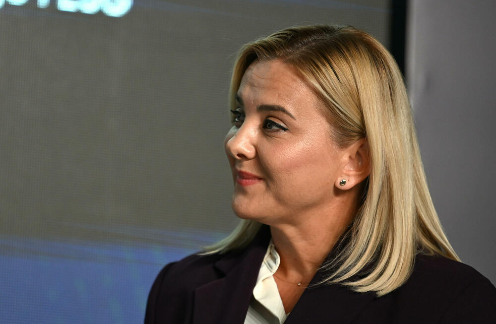 <p>Vijesti organizovale konferenciju koja je okupila okupiće predstavnike institucija, međunarodnih organizacija, poslovne, akademske i finansijske zajednice, civilnog sektora, kao i stručnjake iz oblasti održivog razvoja, energetike, investicija i ESG-a</p>