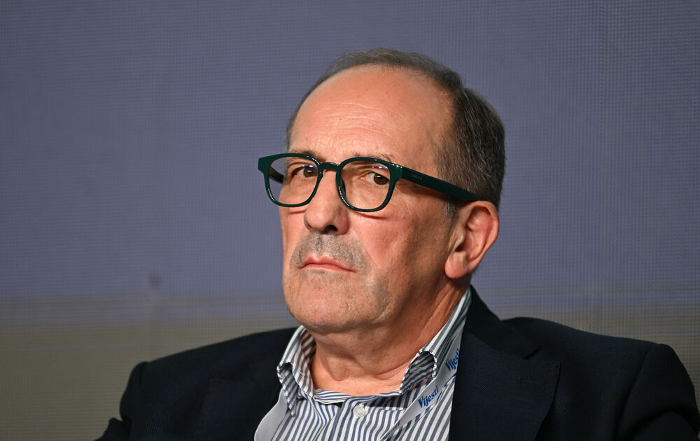 <p>Vijesti organizovale konferenciju koja je okupila okupiće predstavnike institucija, međunarodnih organizacija, poslovne, akademske i finansijske zajednice, civilnog sektora, kao i stručnjake iz oblasti održivog razvoja, energetike, investicija i ESG-a</p>