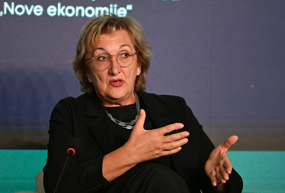 <p>Vijesti organizovale konferenciju koja je okupila okupiće predstavnike institucija, međunarodnih organizacija, poslovne, akademske i finansijske zajednice, civilnog sektora, kao i stručnjake iz oblasti održivog razvoja, energetike, investicija i ESG-a</p>