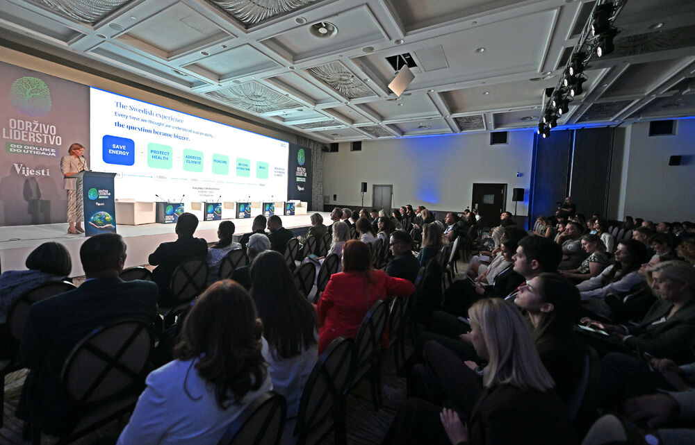 <p>Vijesti organizovale konferenciju koja je okupila okupiće predstavnike institucija, međunarodnih organizacija, poslovne, akademske i finansijske zajednice, civilnog sektora, kao i stručnjake iz oblasti održivog razvoja, energetike, investicija i ESG-a</p>