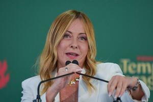 Italija zabranila burke i nikab u školama i ograničila broj...