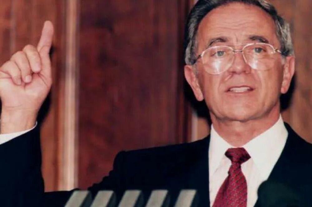 Milan Panić u skupštini, 1992., Foto: Getty Images