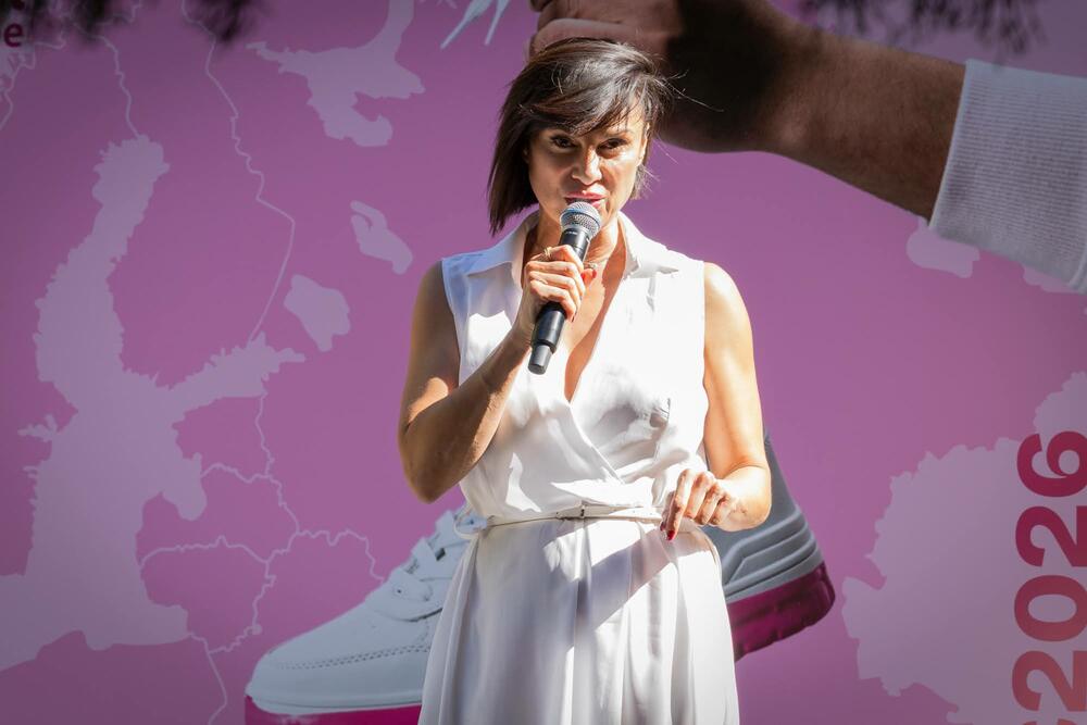 <p>Događaj je organizovala nevladina organizacija (NVO) Brini o sebi, pod licencom Think Pink Europe</p>