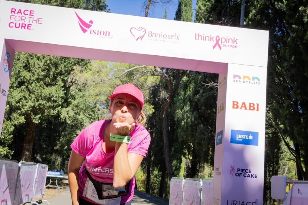<p>Događaj je organizovala nevladina organizacija (NVO) Brini o sebi, pod licencom Think Pink Europe</p>