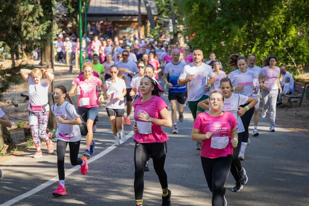 <p>Događaj je organizovala nevladina organizacija (NVO) Brini o sebi, pod licencom Think Pink Europe</p>