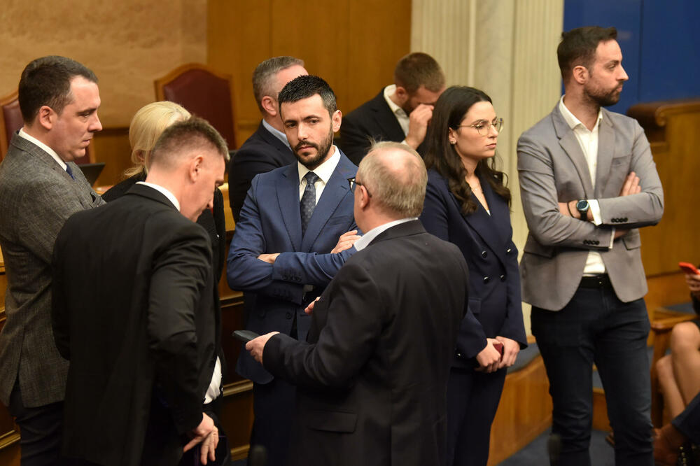 Kako protiv Spajićevog povećanja plata: opozicija u parlamentu, Foto: BORIS PEJOVIC
