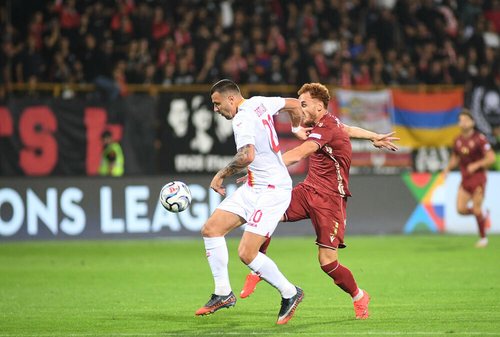 <p>Crnogorski fudbaleri pobijedili su Jermeniju u Jerevanu 3:2, u meču drugog kola Lige nacija.</p>  <p>Neke kadrove iz oba poluvremena, uključujući i slavlja naših fudbalera kod sva tri gola, pogledajte u foto-galeriji.</p>