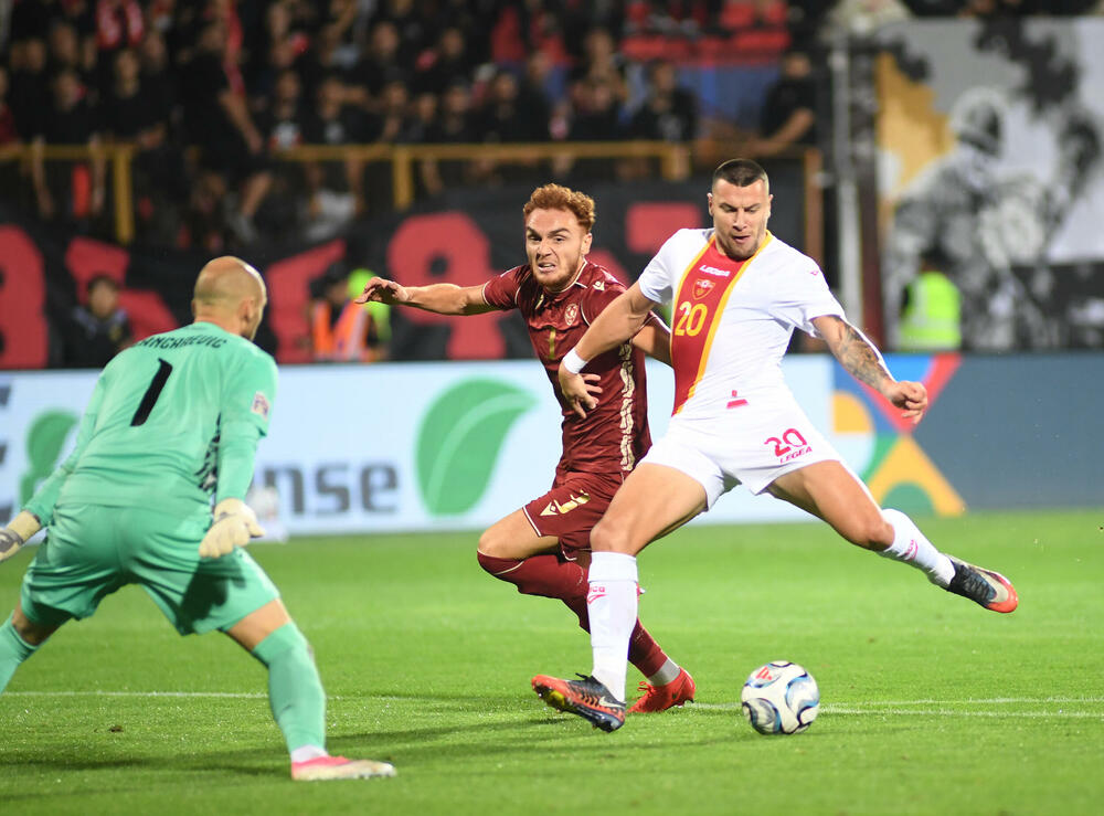 <p>Crnogorski fudbaleri pobijedili su Jermeniju u Jerevanu 3:2, u meču drugog kola Lige nacija.</p>  <p>Neke kadrove iz oba poluvremena, uključujući i slavlja naših fudbalera kod sva tri gola, pogledajte u foto-galeriji.</p>