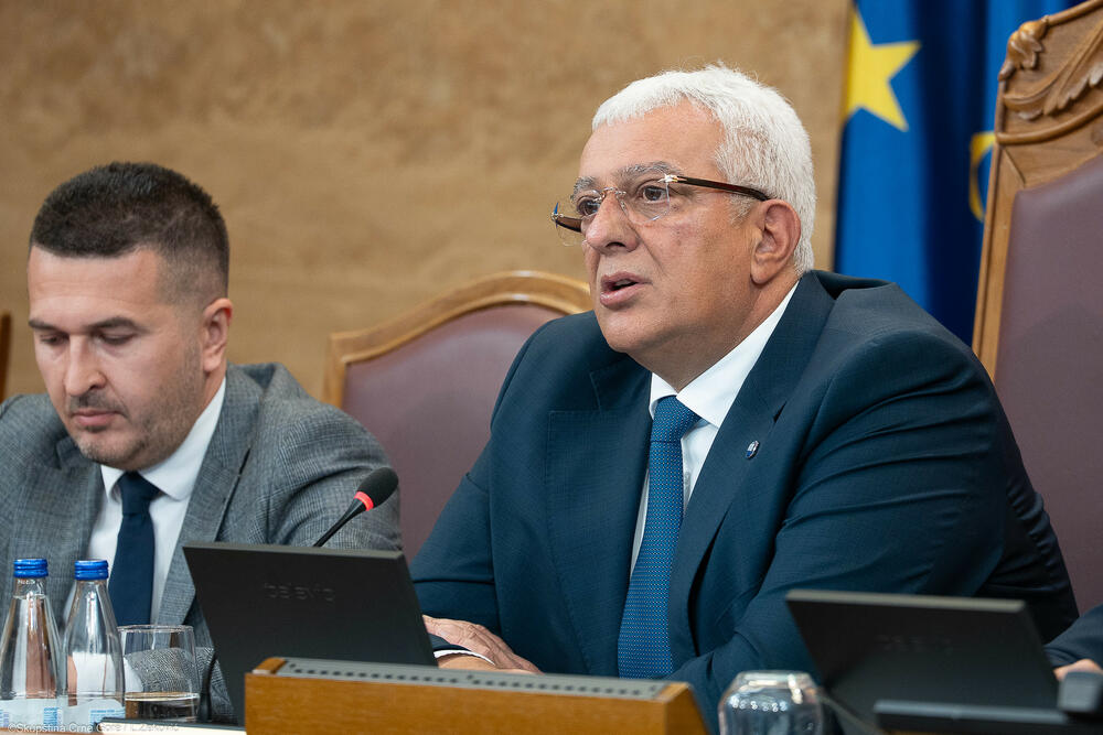 Mandić