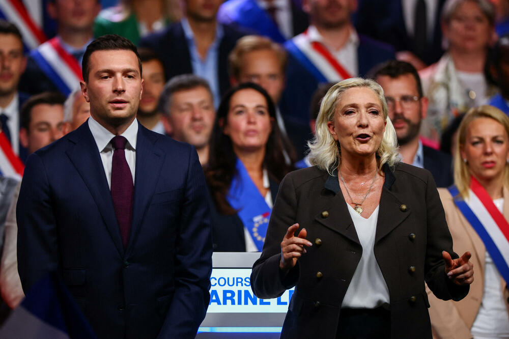 Marin le Pen i Žordan Bardela na skupu u septembru, Foto: Rojters