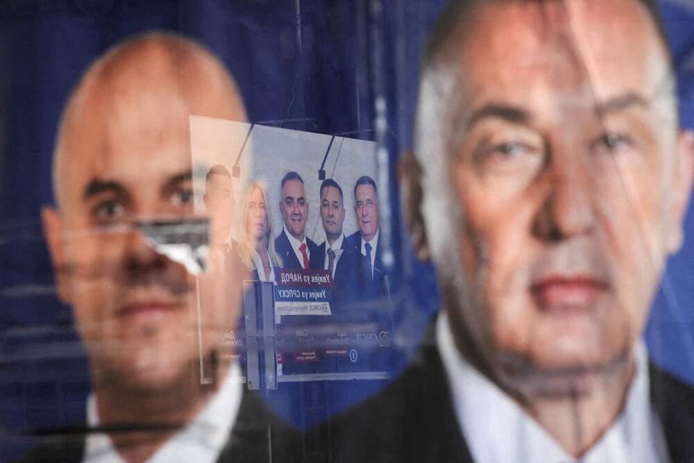 Predizborni plakati na Palama