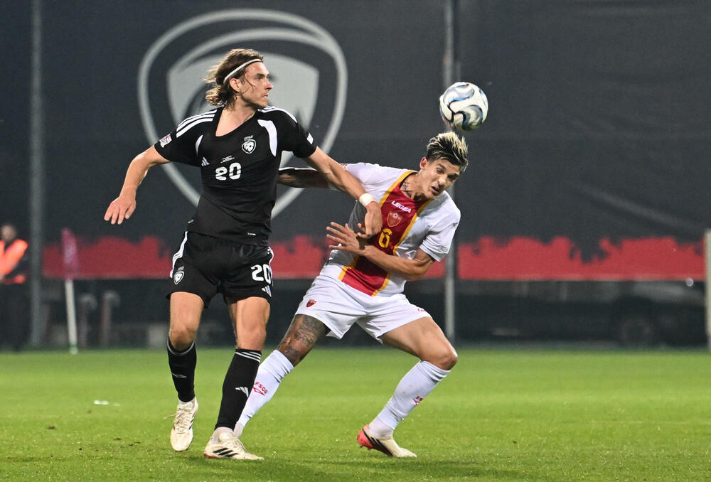 <p>Crna Gora je pobijedila Letoniju u Rigi sa 2:1 u meču 3. kola Lige nacija.</p>  <p>Treća pobjeda izabranika Mirka Vučinića u trećem meču na startu najmlađeg Uefinog reprezentativnog takmičenja. Bilo je teško na sadionu "Skonto", naročito u finišu kada su Letonci smanjili na 2:1, ali je Crna Gora izdržala.</p>  <p>Dva gola sjajnog Vasilija Adžića bila su dovoljna.</p>  <p>Pogledajte neke sekvence.</p>