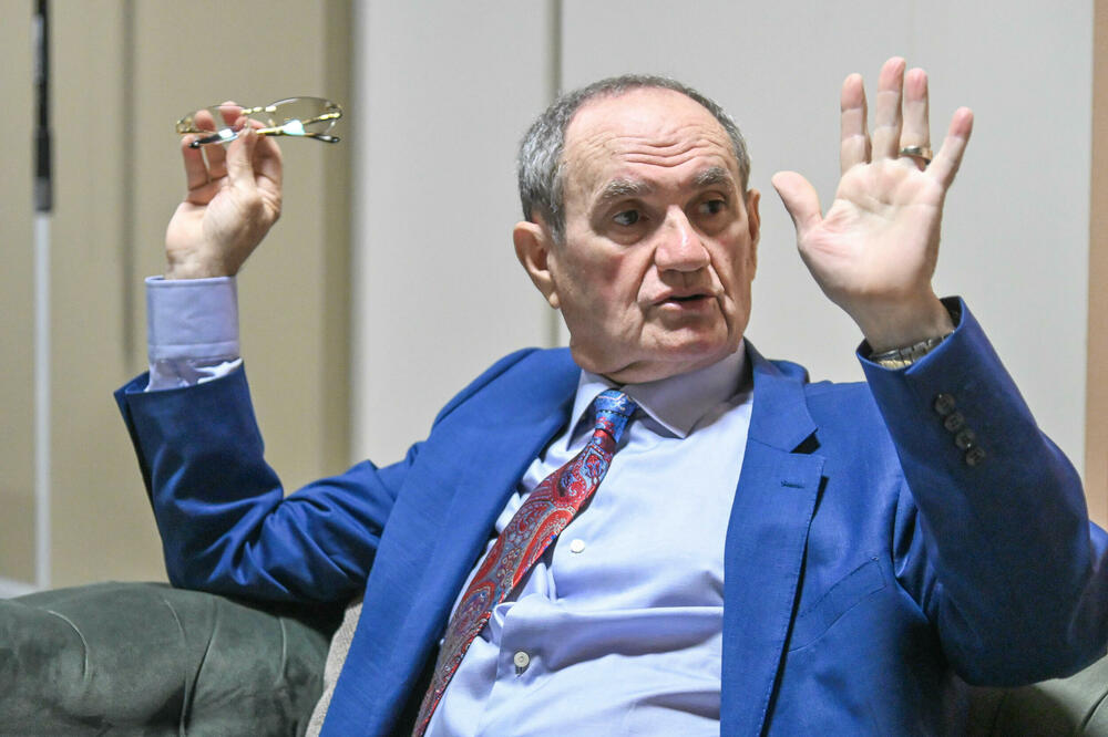 "Postoji balans koji je demokratizovao Crnu Goru, ali bez pravih vrijednosti kojim težimo": Camaj, Foto: RISTO BQZOVIC