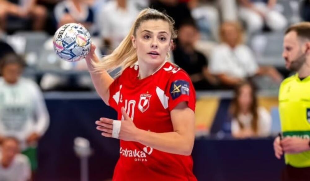 Matea Šošo, Matea Pletikosić