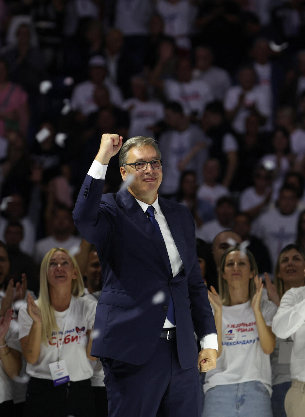 <p>Događaj, koji su prenosile desetine televizijskih kanala širom Srbije, uslijedio je nakon sedmice tokom koje je Vučić obilazio gradove i sela, očigledno nastojeći da učvrsti svoju popularnost, poljuljanu nakon gotovo dvije godine neprekidnih antivladinih protesta</p>