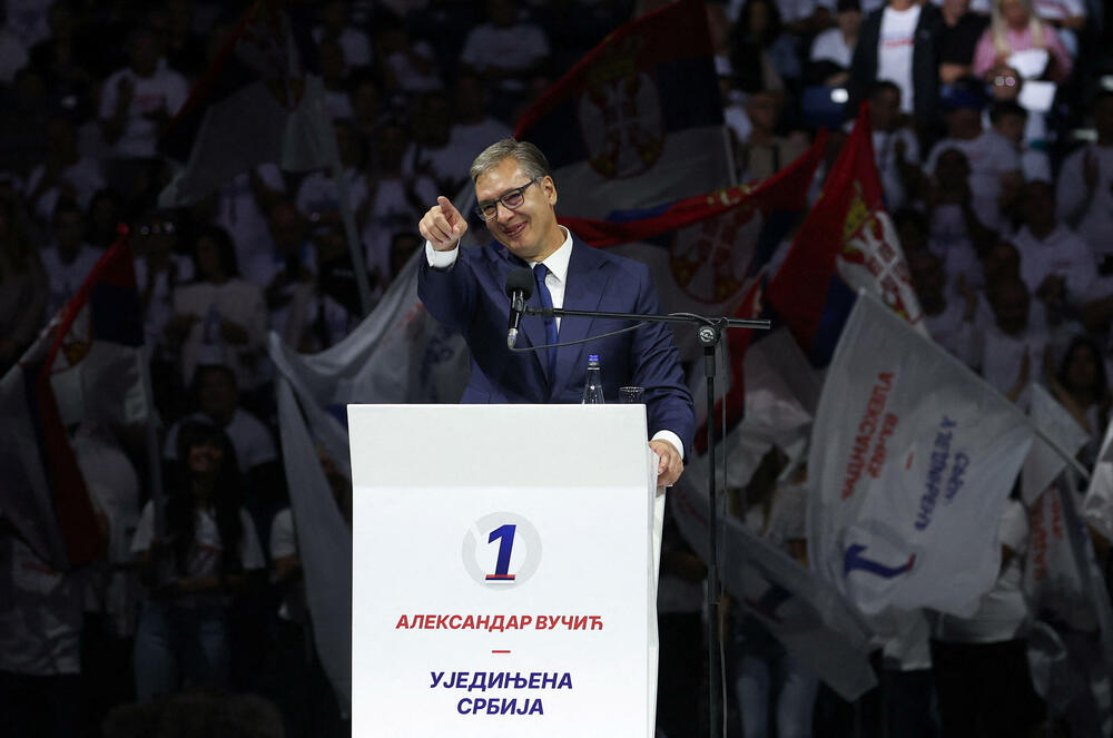 <p>Događaj, koji su prenosile desetine televizijskih kanala širom Srbije, uslijedio je nakon sedmice tokom koje je Vučić obilazio gradove i sela, očigledno nastojeći da učvrsti svoju popularnost, poljuljanu nakon gotovo dvije godine neprekidnih antivladinih protesta</p>