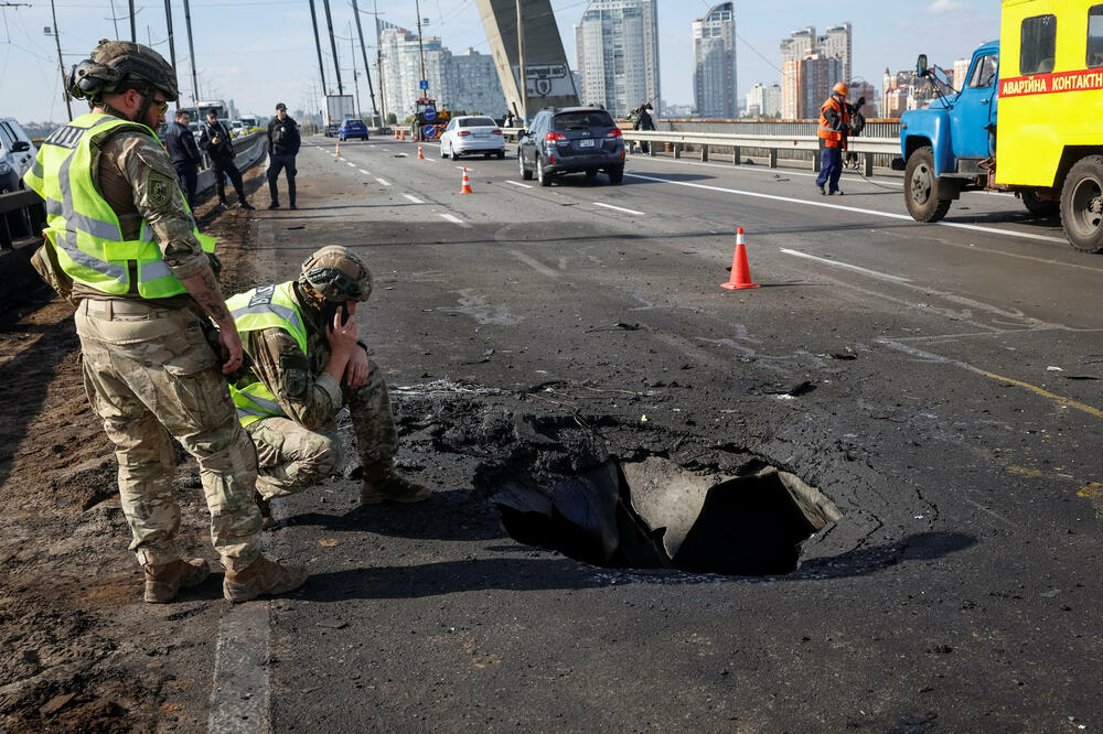 Detalj iz Kijeva nakon jednog od ruskih napada, Foto: Reuters