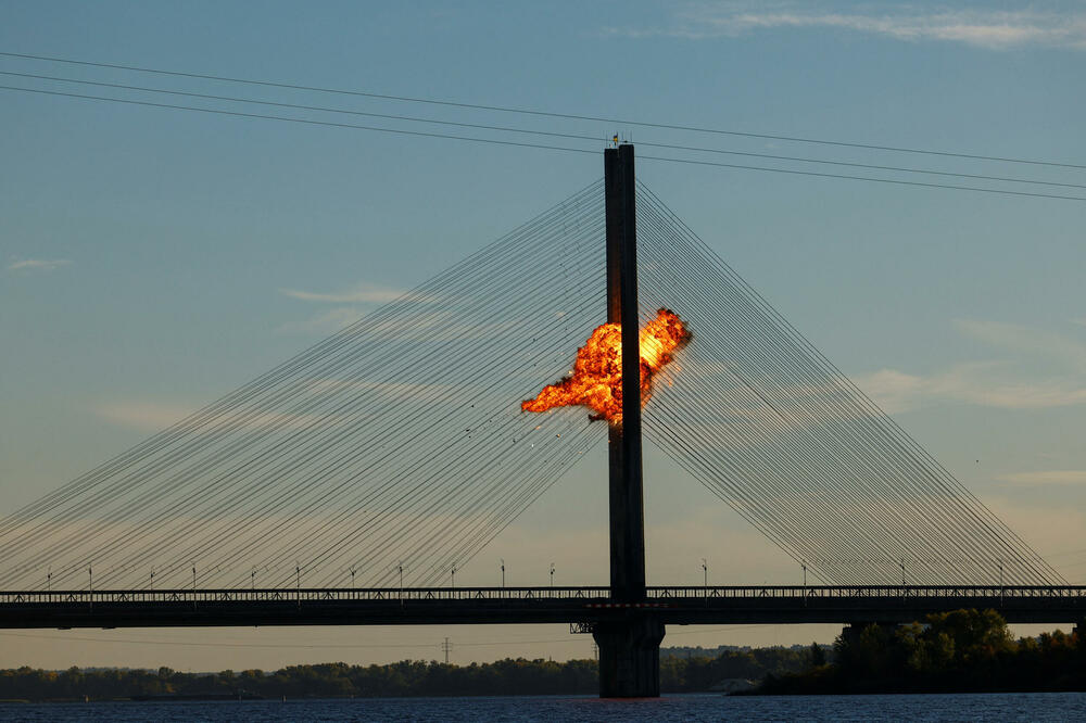 Ruski napad dronom na most u glavnom gradu Ukrajine, Foto: Reuters