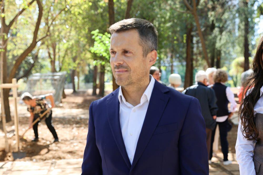 Mujović