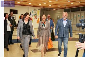 Jakšić Stojanović: Ulaganjem u školske objekte stvaraju se...