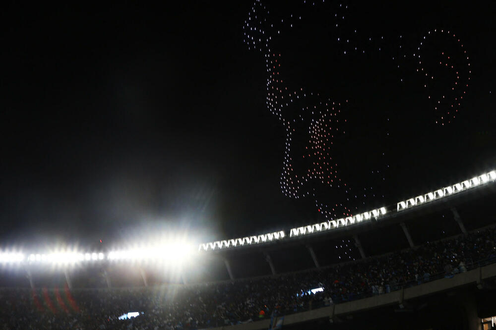Dron šou na nebu Buenos Ajresa za legendu Argentine, Foto: Matias Baglietto/Reuters