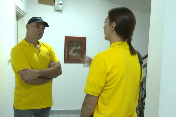 Почтовый ящик часто пуст, но почтальоны всё равно доставляют почту...