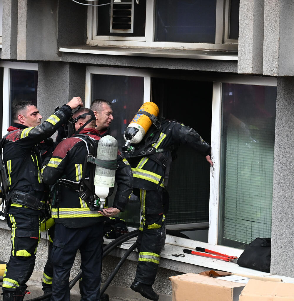 <p>Direktor Kliničkog centra Crne Gore (KCCG) Saša Radović kaže da su i pacijenti i zaposleni na sigurnom</p>