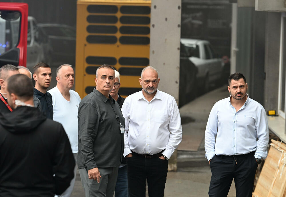 <p>Direktor Kliničkog centra Crne Gore (KCCG) Saša Radović kaže da su i pacijenti i zaposleni na sigurnom</p>
