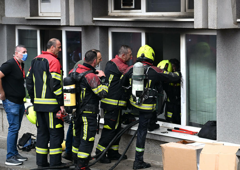 <p>Direktor Kliničkog centra Crne Gore (KCCG) Saša Radović kaže da su i pacijenti i zaposleni na sigurnom</p>