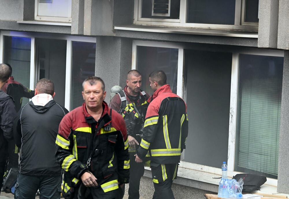 <p>Direktor Kliničkog centra Crne Gore (KCCG) Saša Radović kaže da su i pacijenti i zaposleni na sigurnom</p>