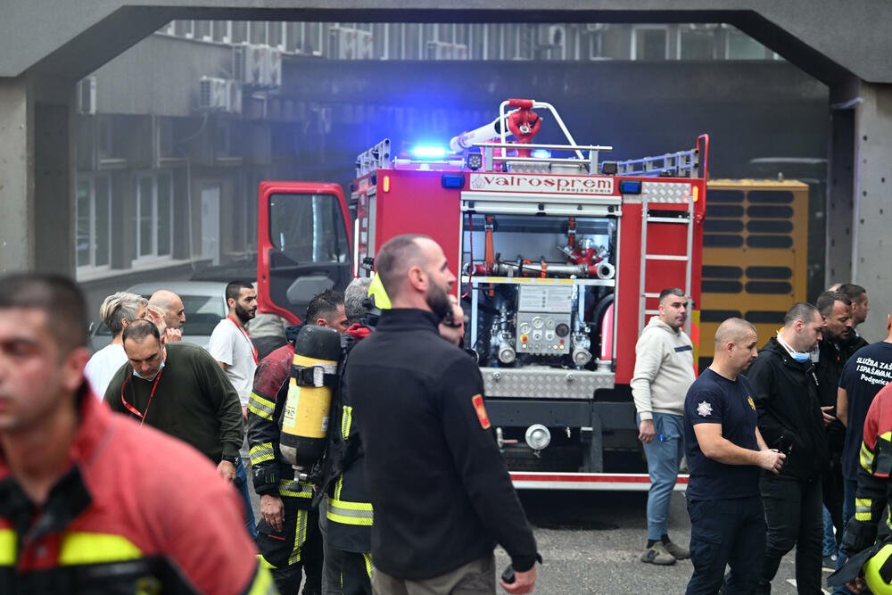 <p>Direktor Kliničkog centra Crne Gore (KCCG) Saša Radović kaže da su i pacijenti i zaposleni na sigurnom</p>