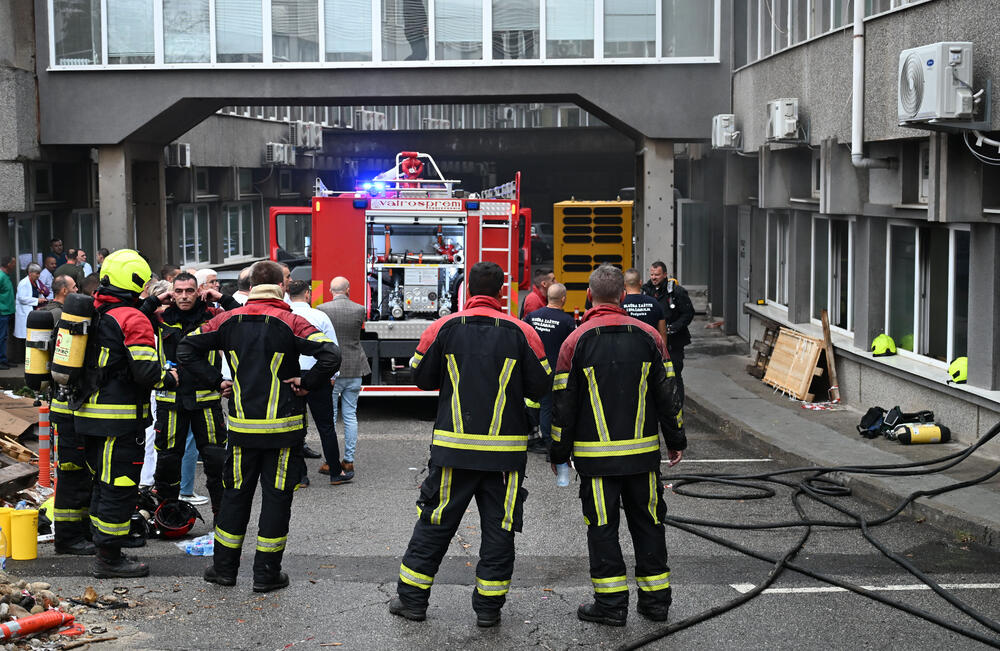 <p>Direktor Kliničkog centra Crne Gore (KCCG) Saša Radović kaže da su i pacijenti i zaposleni na sigurnom</p>
