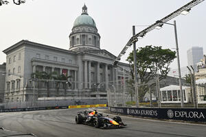 Maks na pol poziciji za sprint trku u Singapuru