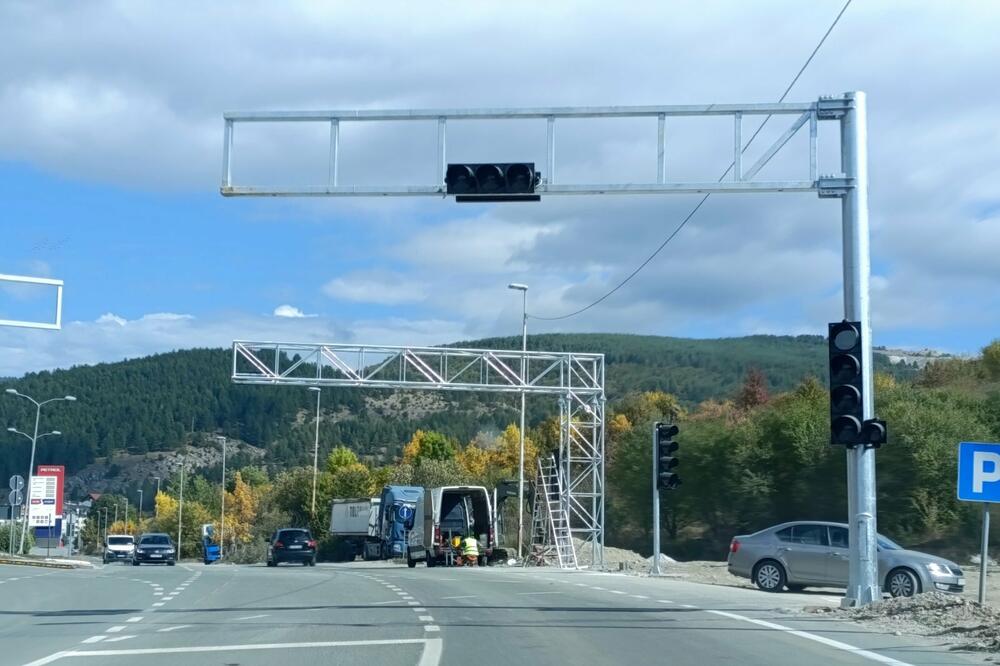 Semafori već postavljeni, Foto: Goran Malidžan