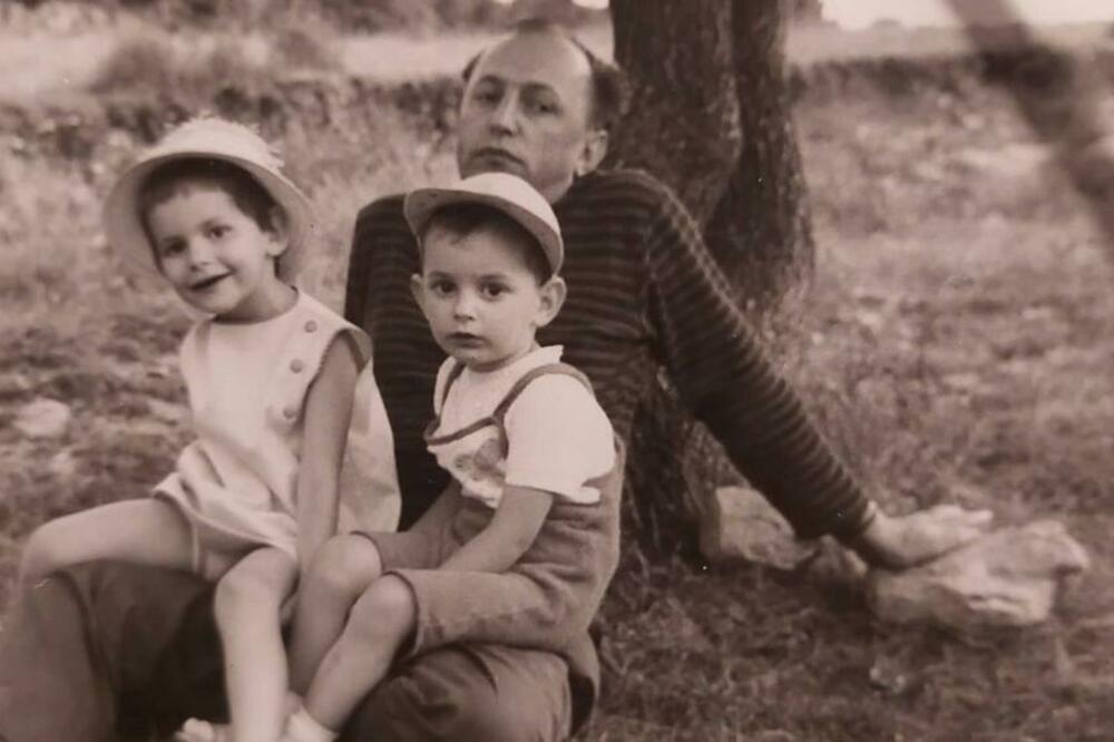 Bule sa djecom, Foto: Arhiva Porodice Bulatović