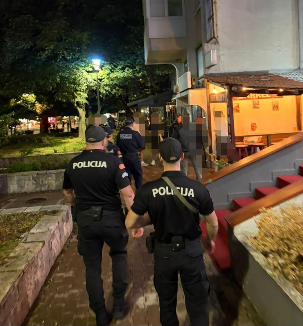 <p>Policija kontrolisala vozače, ugostiteljske objekte, kazina...</p>