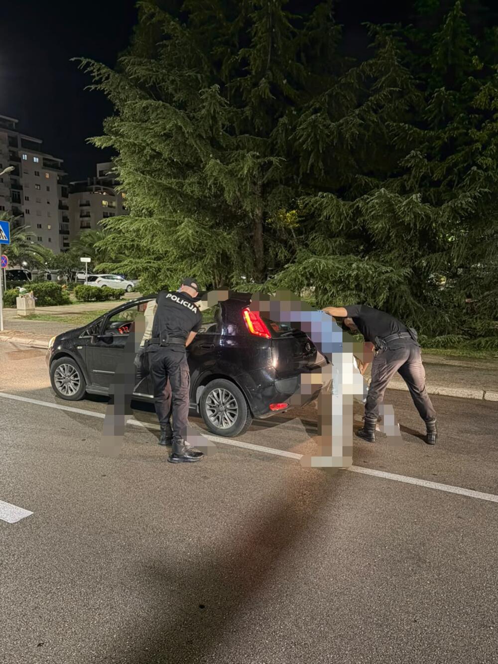 <p>Policija kontrolisala vozače, ugostiteljske objekte, kazina...</p>