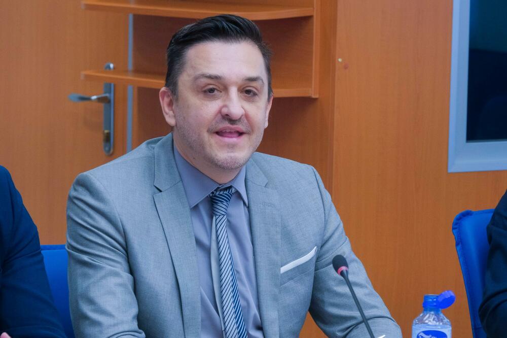 Bez odgovora: Novica Vuković, Foto: Risto Božović