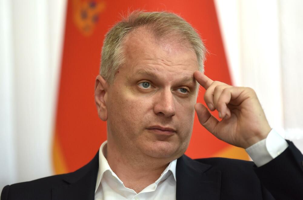 Menadžment želi imati kontrolu nad Savjetom: Perić