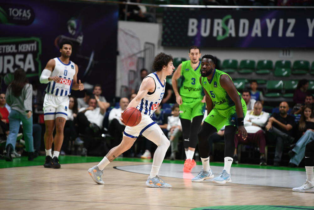 <p>Podgoričani poraženi u Bursi 90:85, nakon što su u završnici propustili priliku da uhvate priključak i zakomplikuju borbu za pobjedu. Ferel i Jovanović predvodili strijelce šampiona Crne Gore.</p>