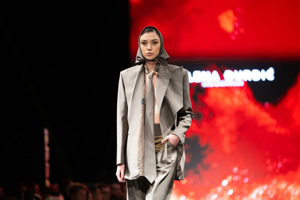 Model iz kolekcije 'Svjetlo nad kamenom'