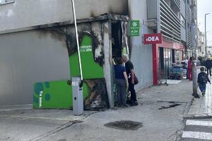 U Budvi gorjeli bankomat i skladište supermarketa, Služba zaštite...