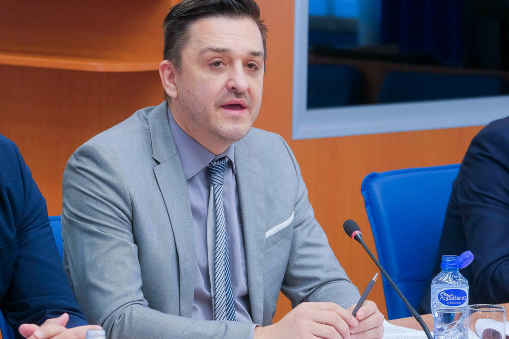 Gotovinski defict 320 miliona eura: Novica Vuković, Foto: Risto Bozovic