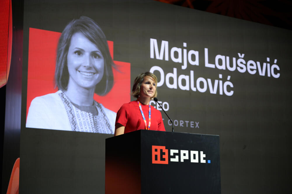 <p><em>Da bi mala zemlja postala veliko mjesto nije potrebna veća teritorija, niti više stanovnika, već nešto što se ne mjeri kvadratnim kilometrima i velikim brojevima, a to su, kako smatra, ljudi koji imaju znanje, hrabrost i koji su spremni da rade zajedno.</em></p>