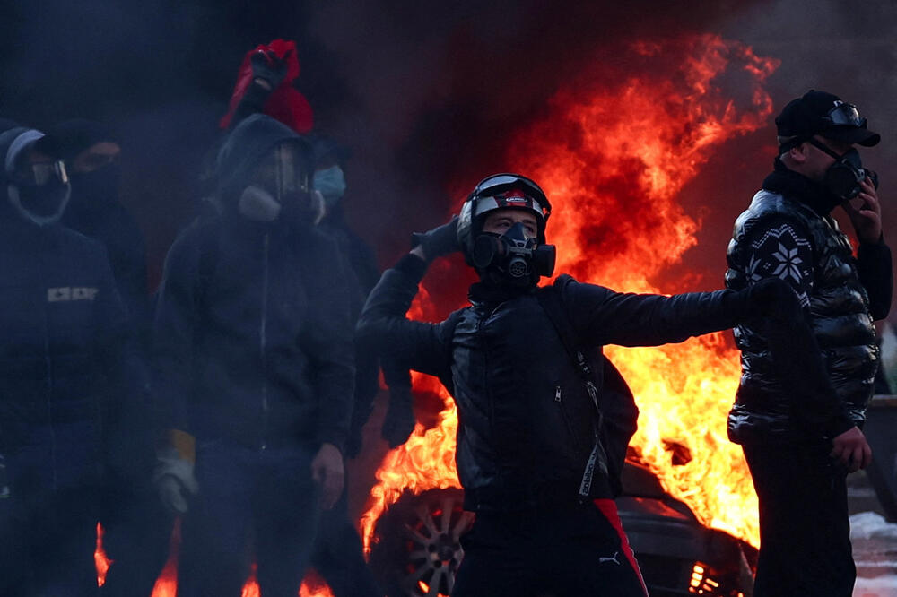 Sa protesta u Tirani, Foto: Reuters