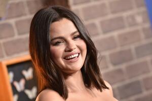 Selena Gomez upozorila na štetnost elektronskih cigareta