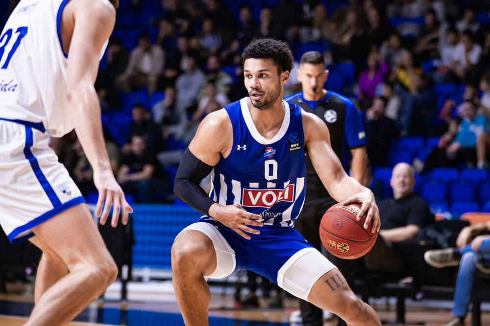 Džastin Smit na večerašnjem meču, Foto: KK Budućnost Voli/Filip Roganović