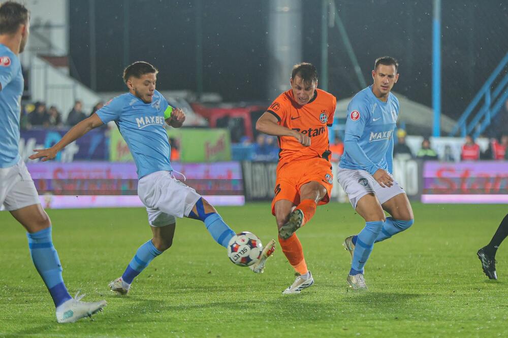 Radunović tokom meča sa Voluntarijem, Foto: FSCB
