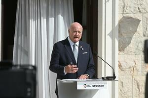 Štoker: Bilateralna pitanja ne smiju uticati na proces...