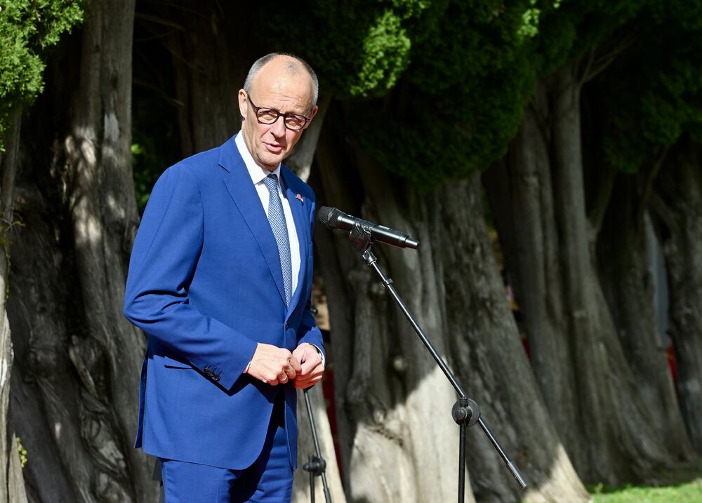<p>Crna Gora je danas bila domaćin Samita lidera Berlinskog procesa. U Miločeru su se okupili lideri Zapadnog Balkana, predstavnici država Evropske unije i međunarodnih organizacija.</p>  <p>Pogledajte fotografije koje je zabilježio foto reporter "Vijesti" Risto Božović.</p>